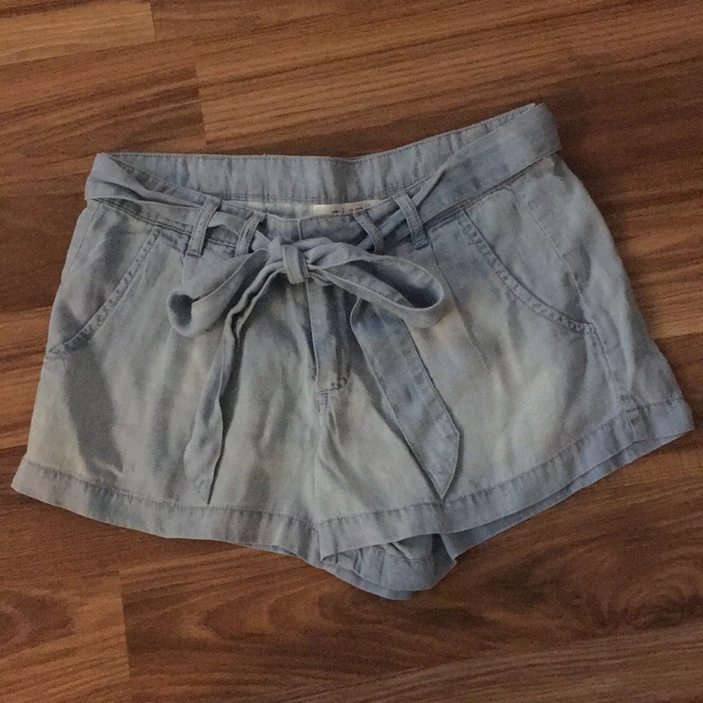 Miami Chambray Shorts with Tie Belt